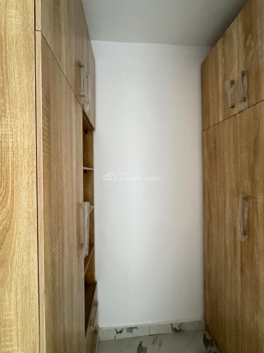 Luxurious 3 Bed Apartments with Bq, Yaba, Lagos, Flat / Apartment for Sale