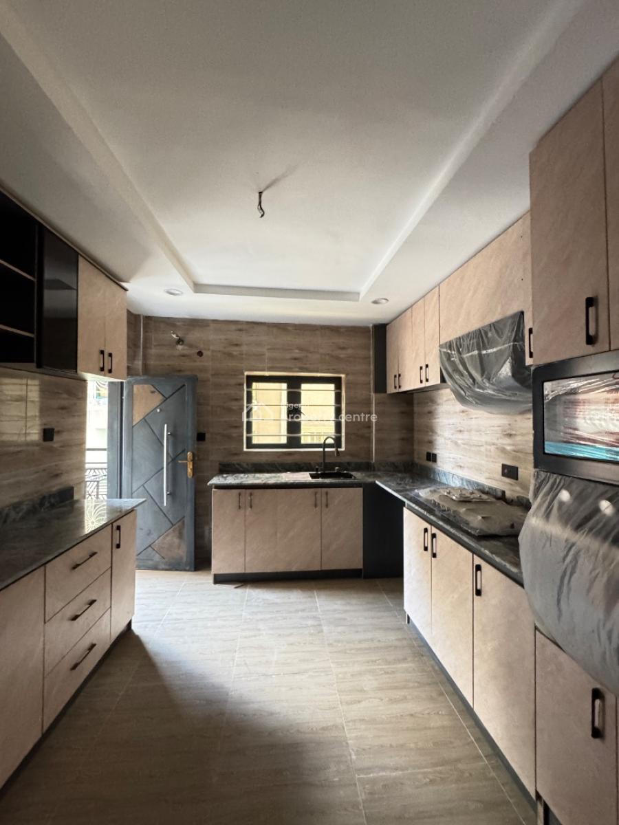 Luxurious 3 Bed Apartments with Bq, Yaba, Lagos, Flat / Apartment for Sale