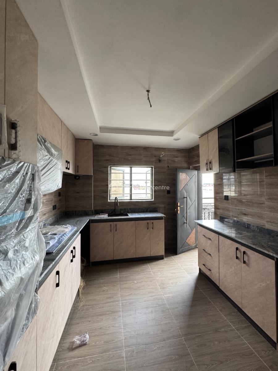 Luxurious 3 Bed Apartments with Bq, Yaba, Lagos, Flat / Apartment for Sale