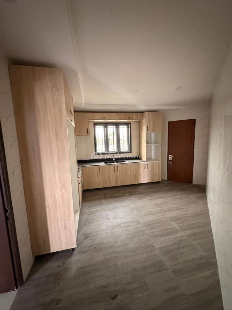 Exclusive Fully Finished 8 Units of 3 Bedrooms Apartment, Lekki Phase 1, Lekki, Lagos, Flat / Apartment for Rent