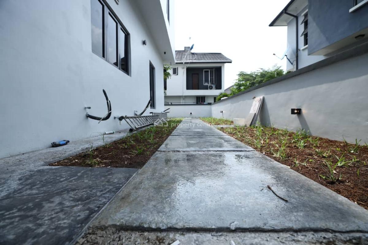 an Equisite 5bedrooom Duplex and a Boys Quarters, Ajah, Ajah, Lagos, Detached Duplex for Sale