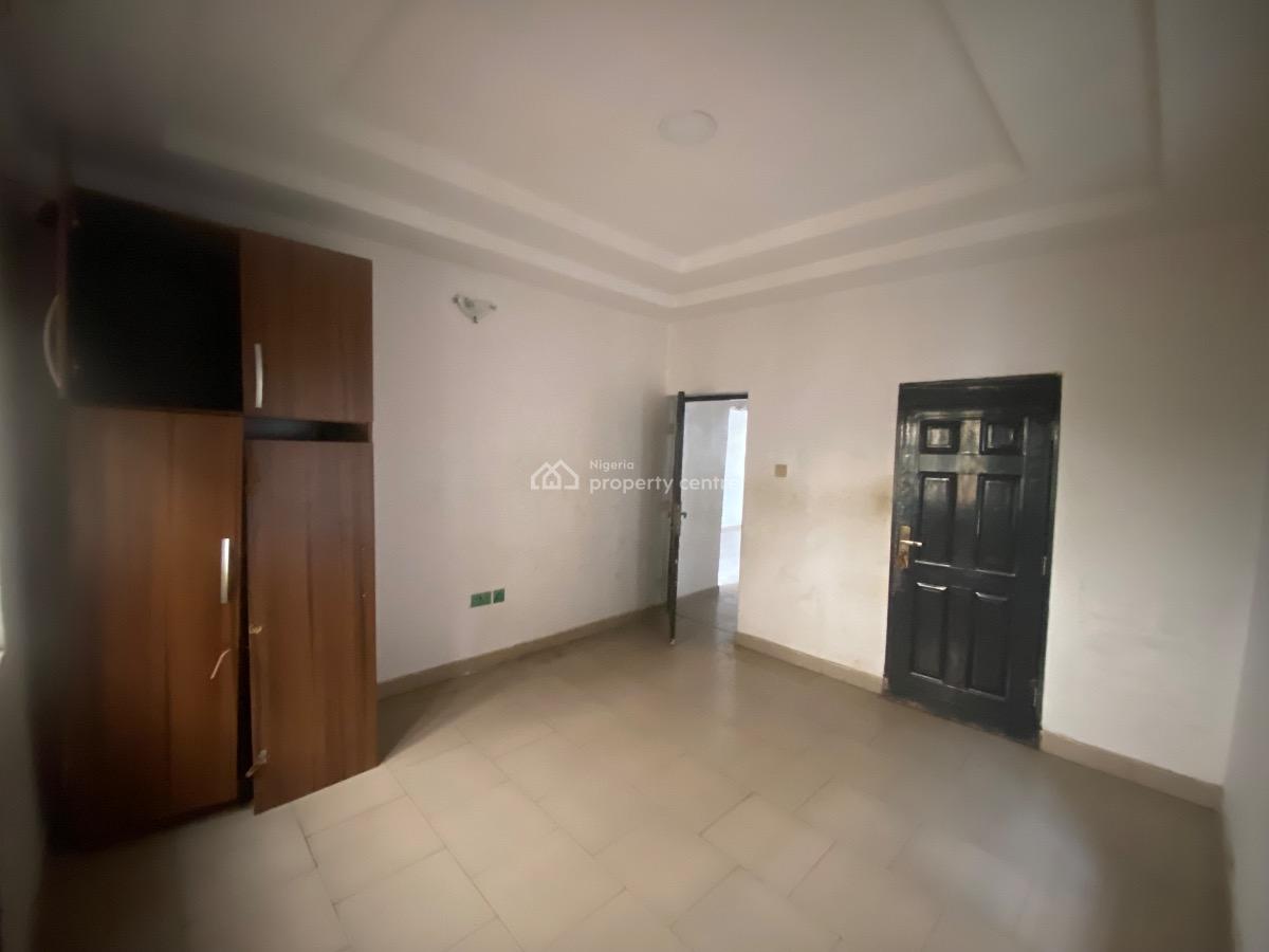 2 Bedroom Flat, Ogombo Road, Ogombo, Ajah, Lagos, Flat / Apartment for Rent