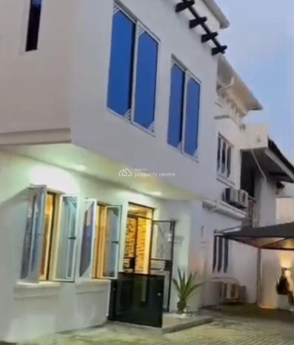 5 Bedroom Semi-detached Duplex and Fully Furnished with Bq, Maitama District, Abuja, Semi-detached Duplex for Sale