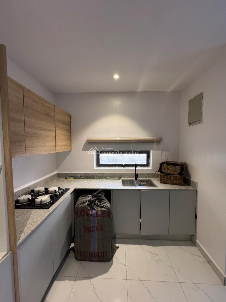 2 Bedroom Apartment, Lekki Phase 1, Lekki, Lagos, Flat / Apartment for Rent