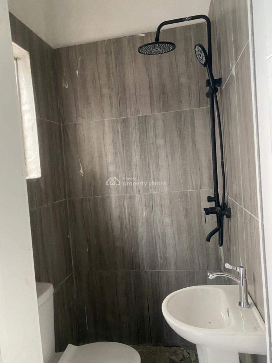 Service Room Self Contain (boys Quarters ) with Good Facilities, Admiralty Way, Lekki Phase 1, Lekki, Lagos, Self Contain (single Rooms) for Rent