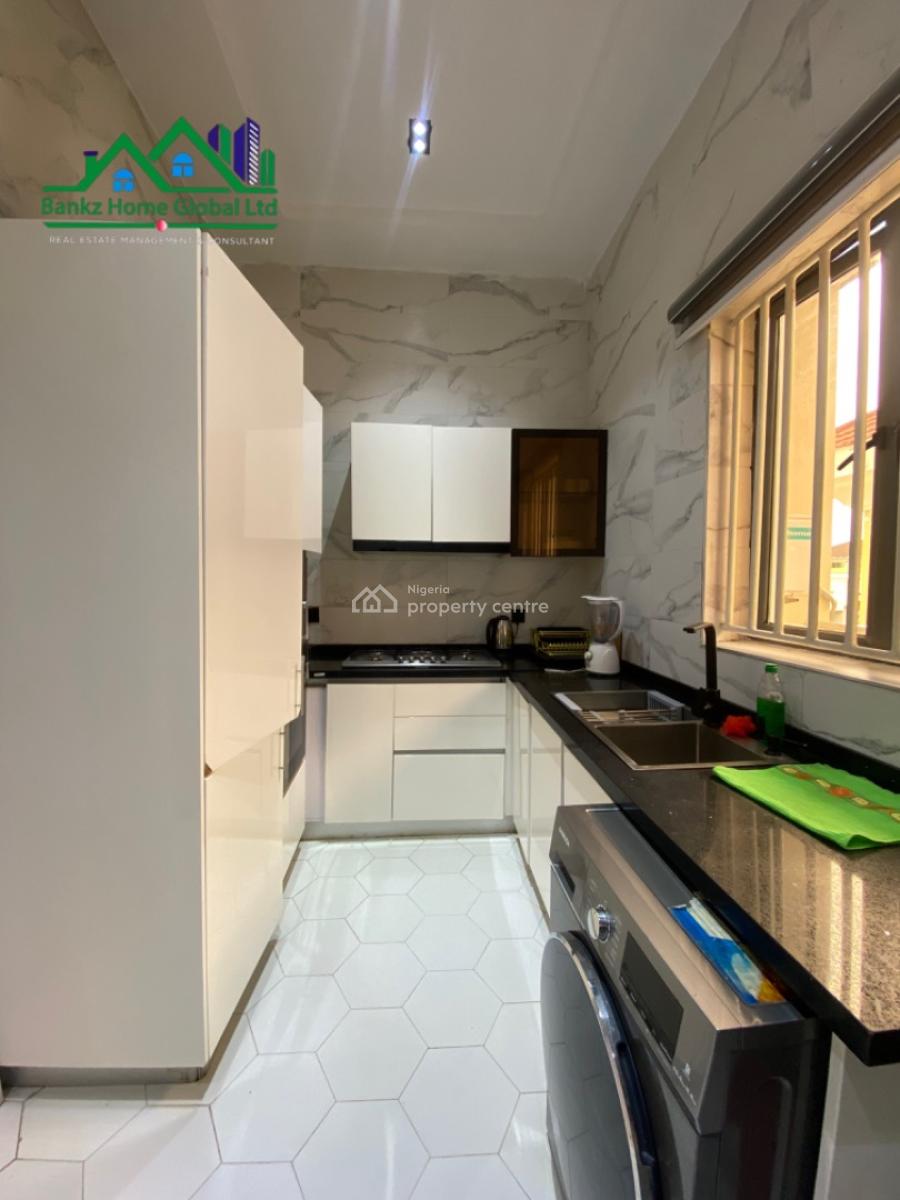 Waterfront Fully Furnished 2 Bedroom Penthouse, Lekki Phase 1, Lekki, Lagos, Flat / Apartment for Rent