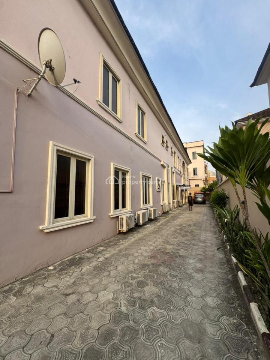 3 Bedroom Apartment with a Bq, Chevron, Lekki, Lagos, Flat / Apartment for Rent
