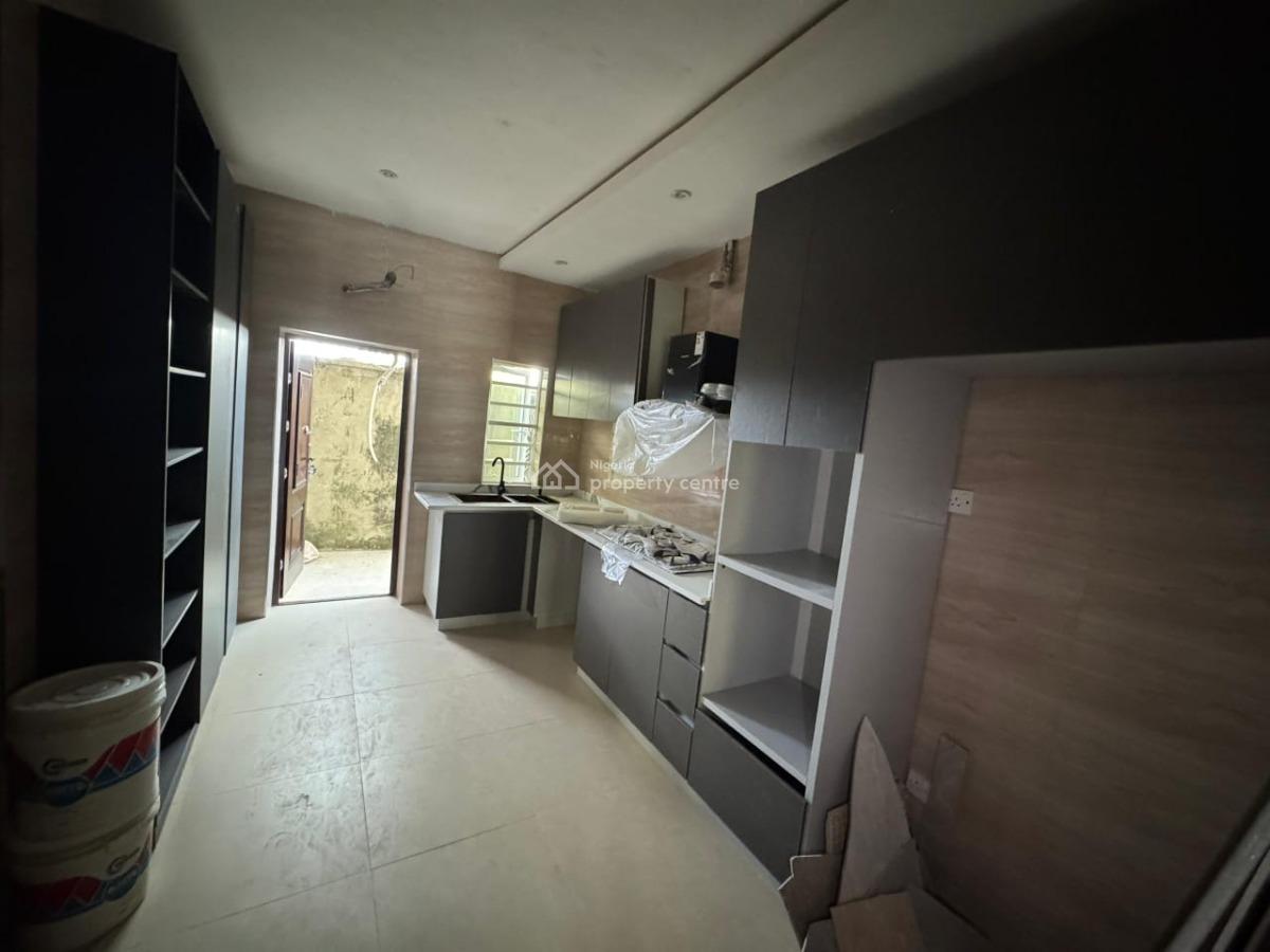 Spacious 3 Bedroom Terraced with Bq, Ikate, Lekki, Lagos, Terraced Duplex for Rent