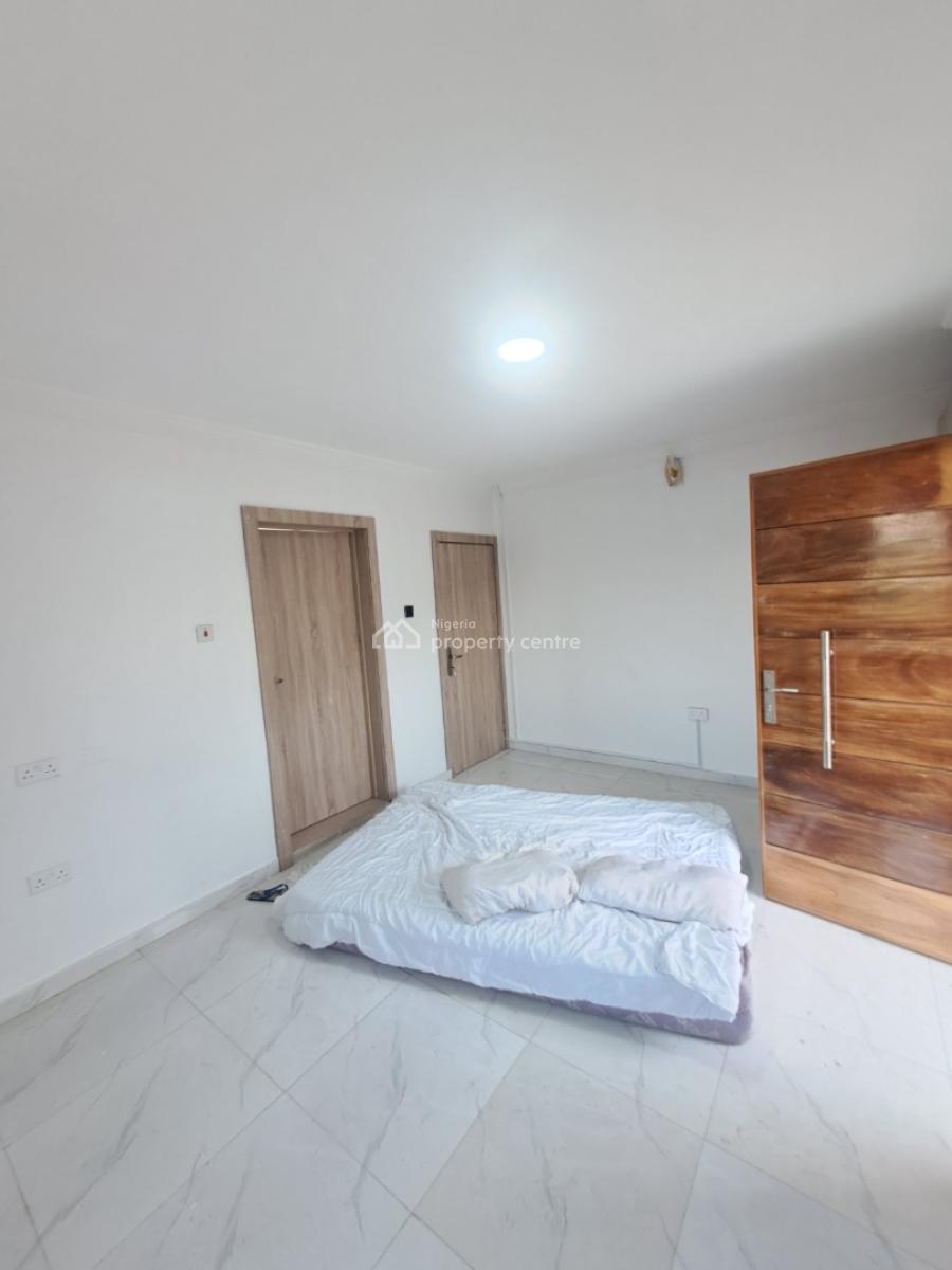 Well Built 3 Bedroom Apartment in a Gated Estate, Abraham Adesanya, Lekki, Lagos, Flat / Apartment for Rent