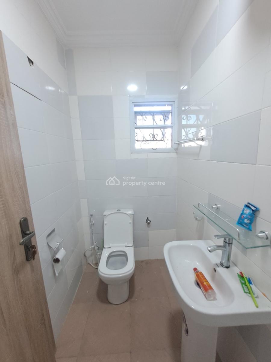 Well Built 3 Bedroom Apartment in a Gated Estate, Abraham Adesanya, Lekki, Lagos, Flat / Apartment for Rent