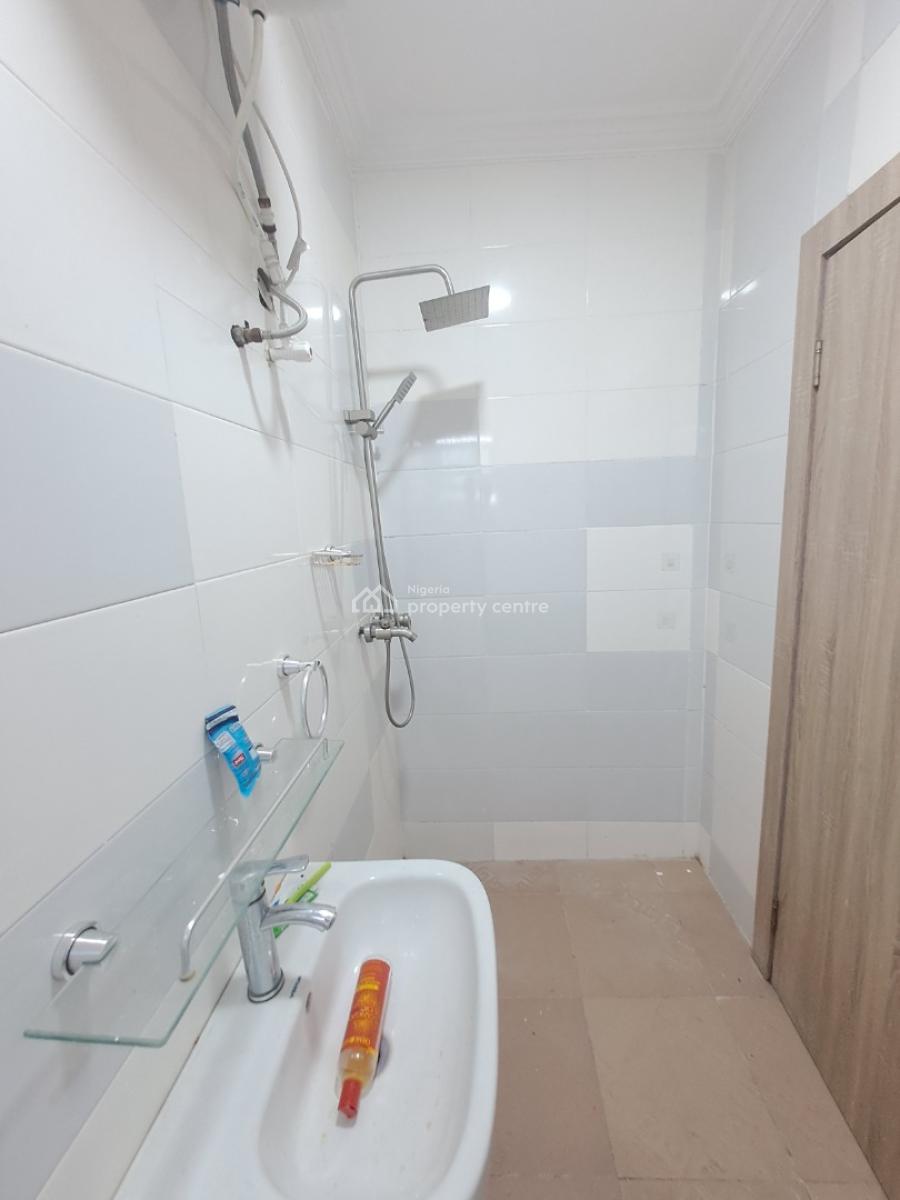 Well Built 3 Bedroom Apartment in a Gated Estate, Abraham Adesanya, Lekki, Lagos, Flat / Apartment for Rent