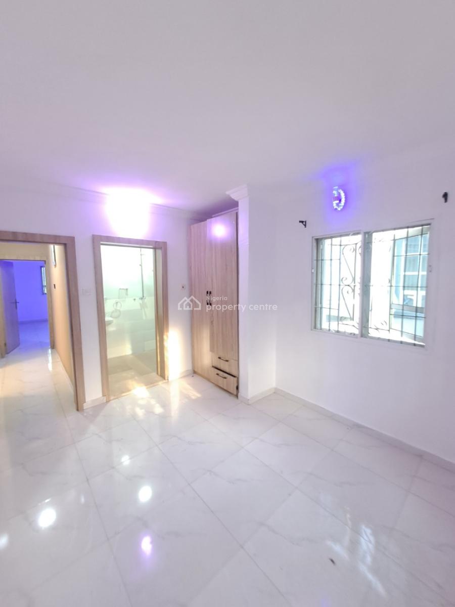 Well Built 3 Bedroom Apartment in a Gated Estate, Abraham Adesanya, Lekki, Lagos, Flat / Apartment for Rent