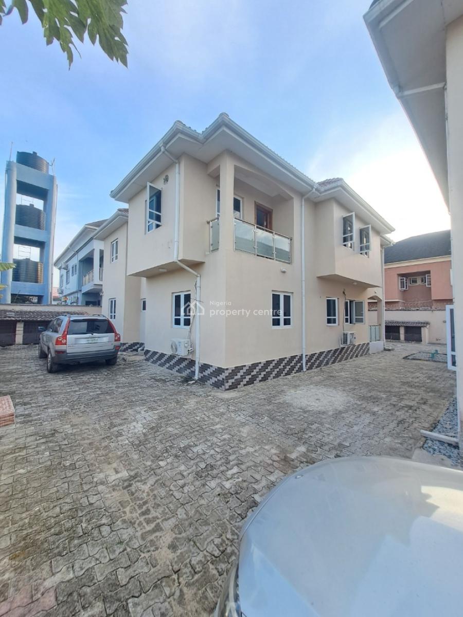 Well Built 3 Bedroom Apartment in a Gated Estate, Abraham Adesanya, Lekki, Lagos, Flat / Apartment for Rent