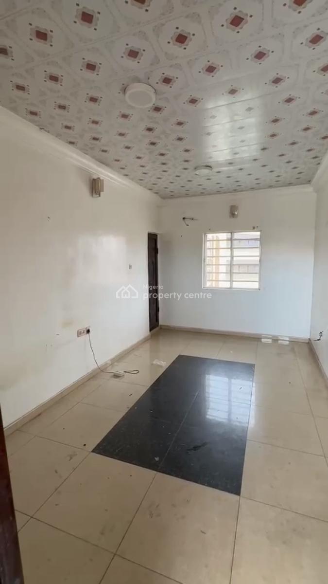 Lovely 2 Bedroom Apartment (ensuite), Off Awolowo Way, Ikeja, Lagos, Flat / Apartment for Rent