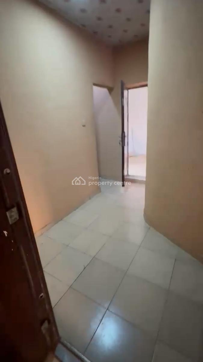 Lovely 2 Bedroom Apartment (ensuite), Off Awolowo Way, Ikeja, Lagos, Flat / Apartment for Rent