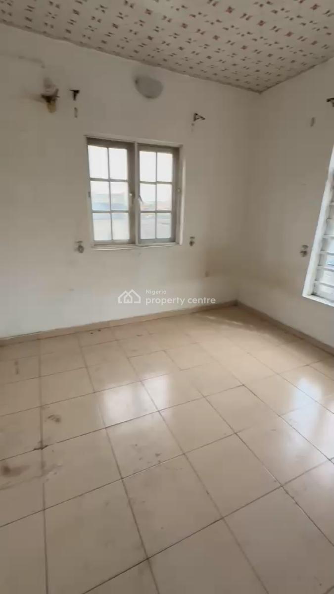 Lovely 2 Bedroom Apartment (ensuite), Off Awolowo Way, Ikeja, Lagos, Flat / Apartment for Rent