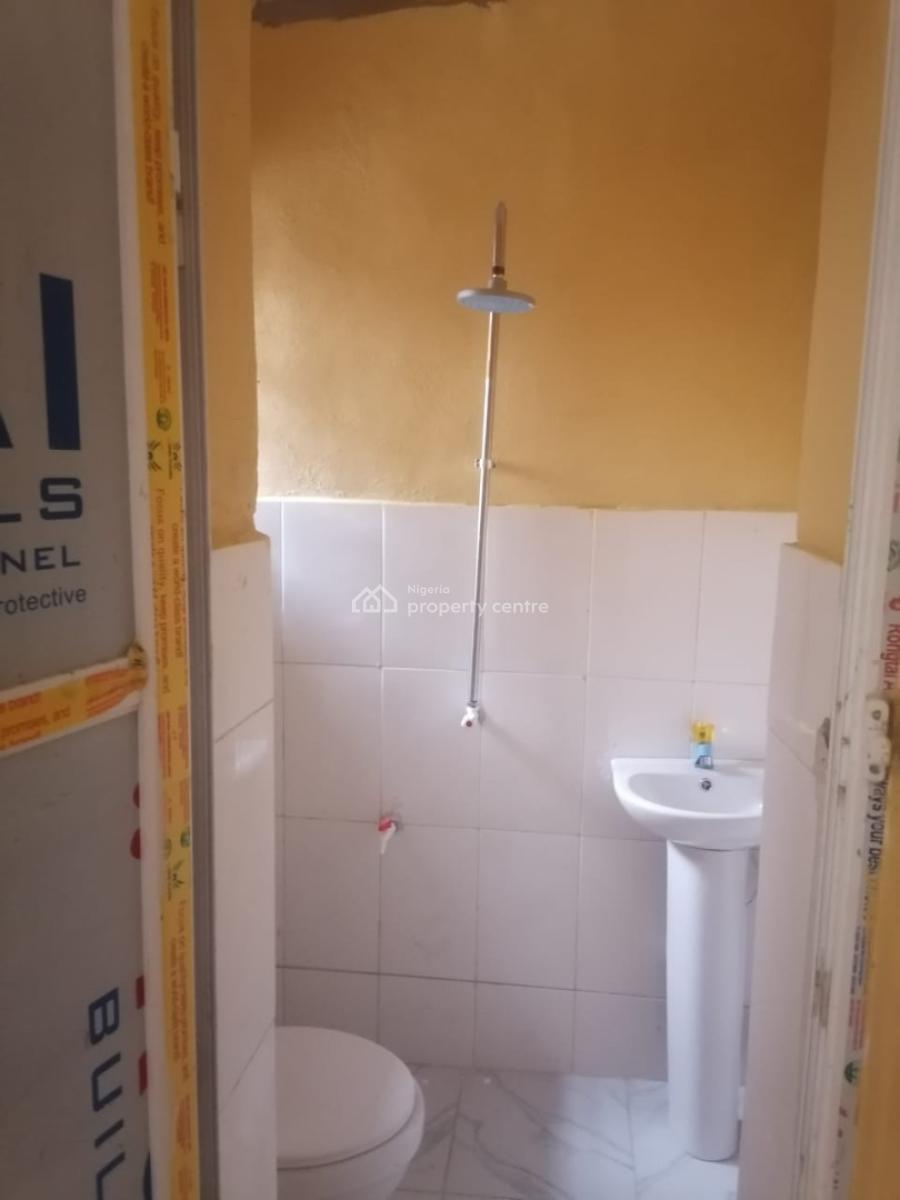 Lovely Mini Flat, Thomas Estate Ajah Eti-osa, Ajah, Lagos, Mini Flat (room and Parlour) for Rent