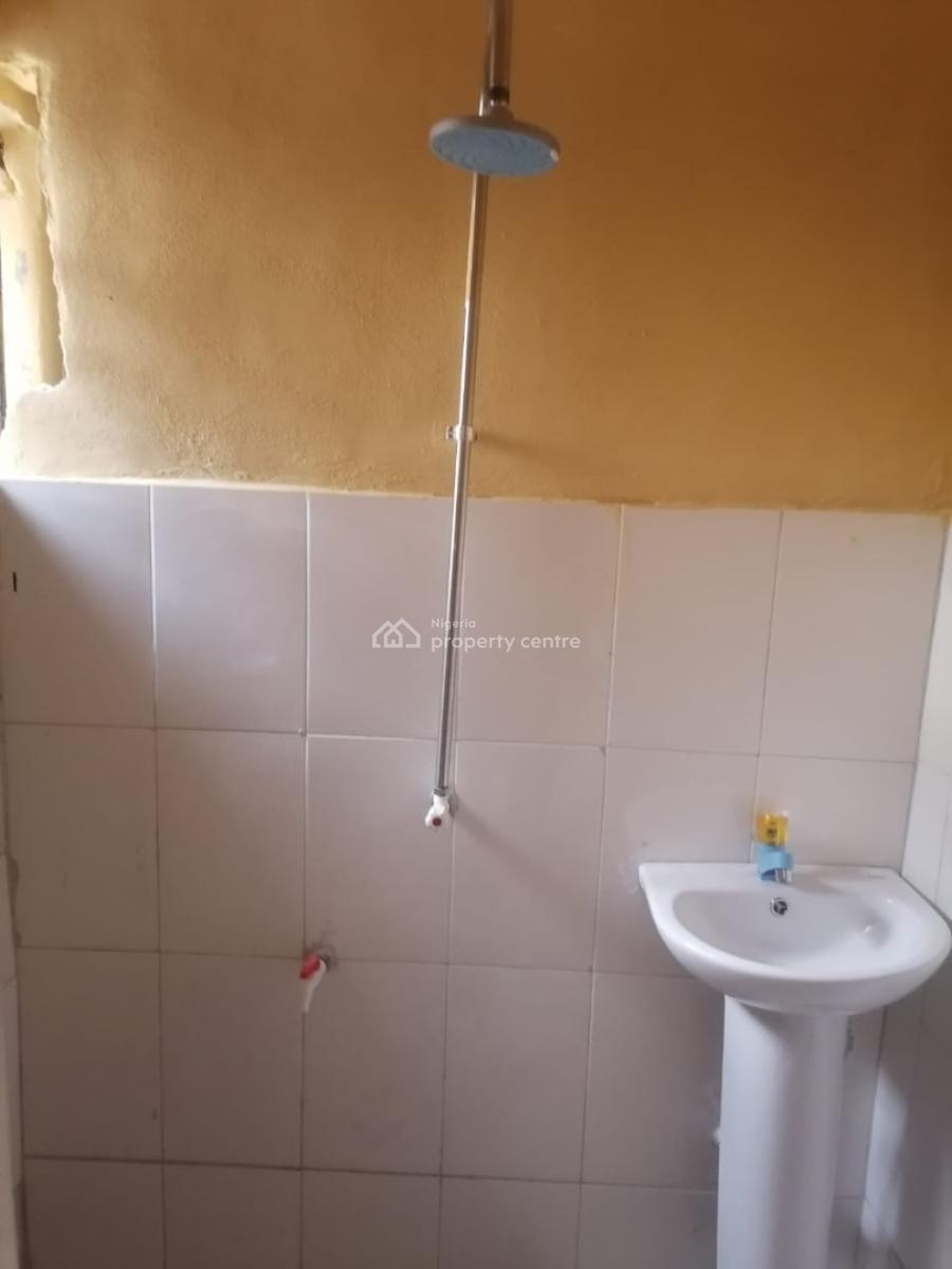 Lovely Mini Flat, Thomas Estate Ajah Eti-osa, Ajah, Lagos, Mini Flat (room and Parlour) for Rent