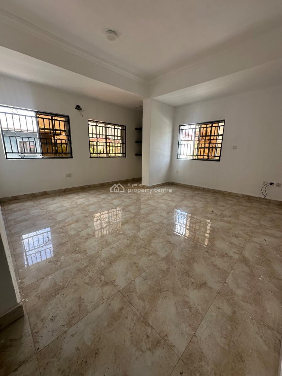 Specious 3 Bedroom Flat with a Pool and a Room Bq, Lekki Phase 1, Lekki, Lagos, Flat / Apartment for Rent