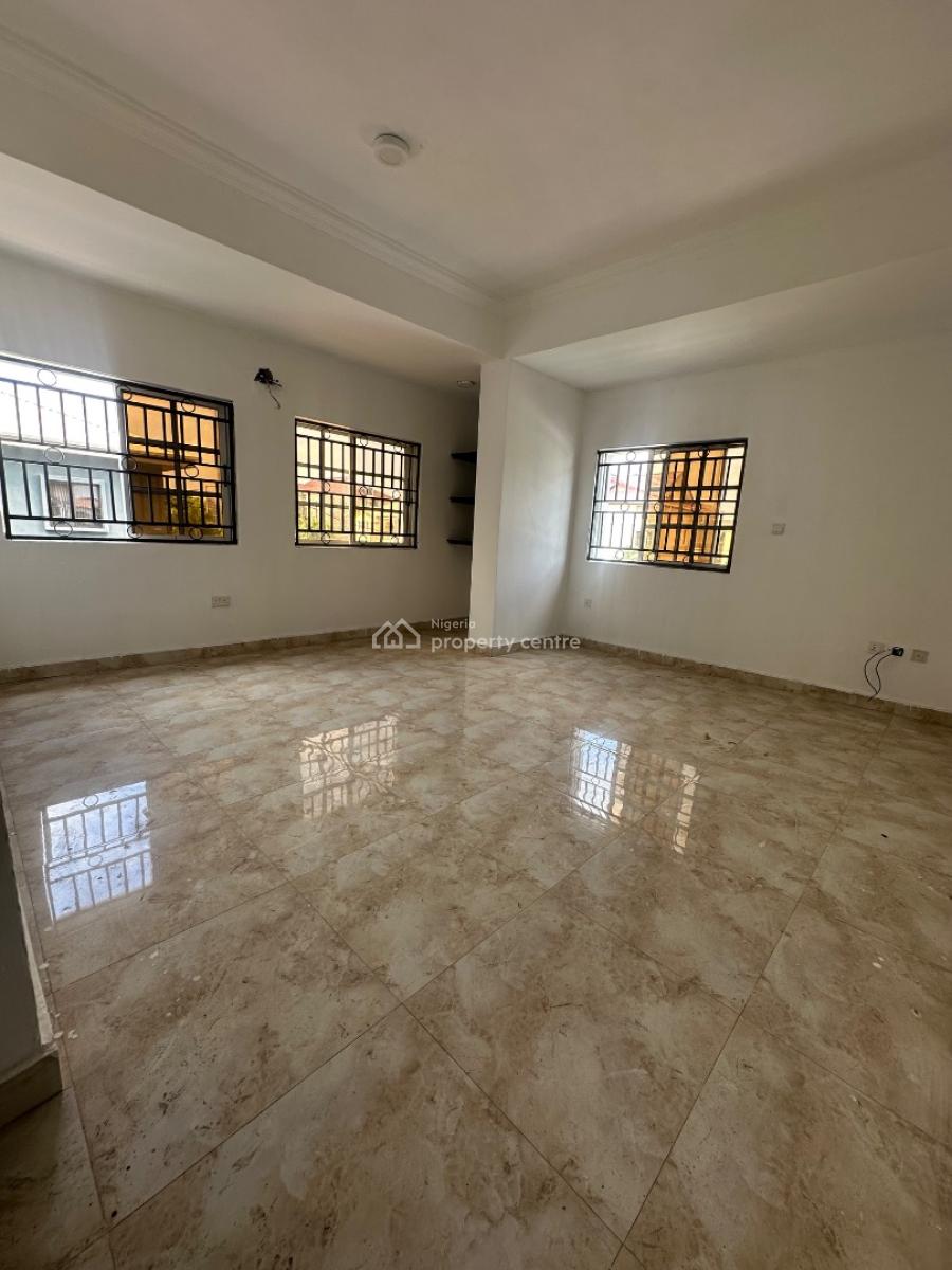 Specious 3 Bedroom Flat with a Pool and a Room Bq, Lekki Phase 1, Lekki, Lagos, Flat / Apartment for Rent