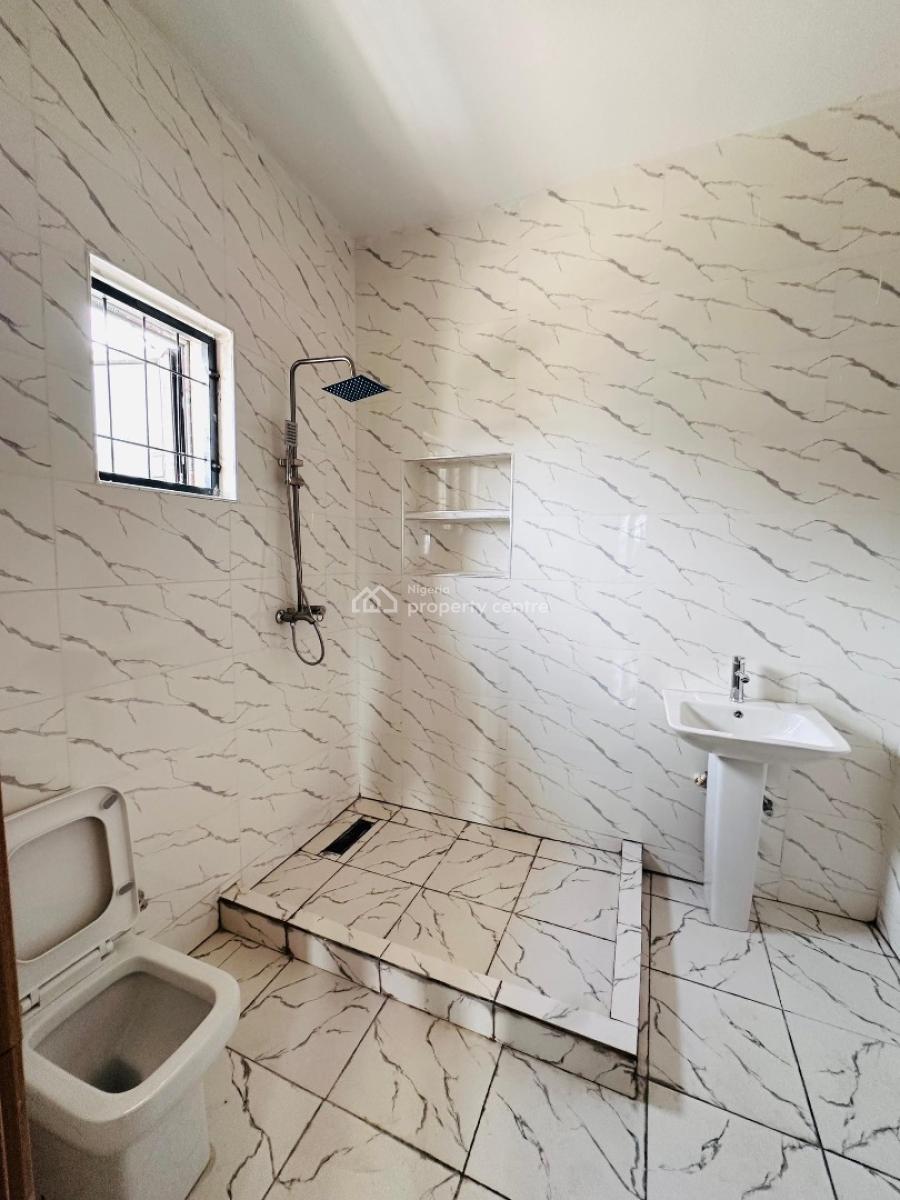 3 Bedroom Flat, Life Camp, Abuja, Block of Flats for Sale