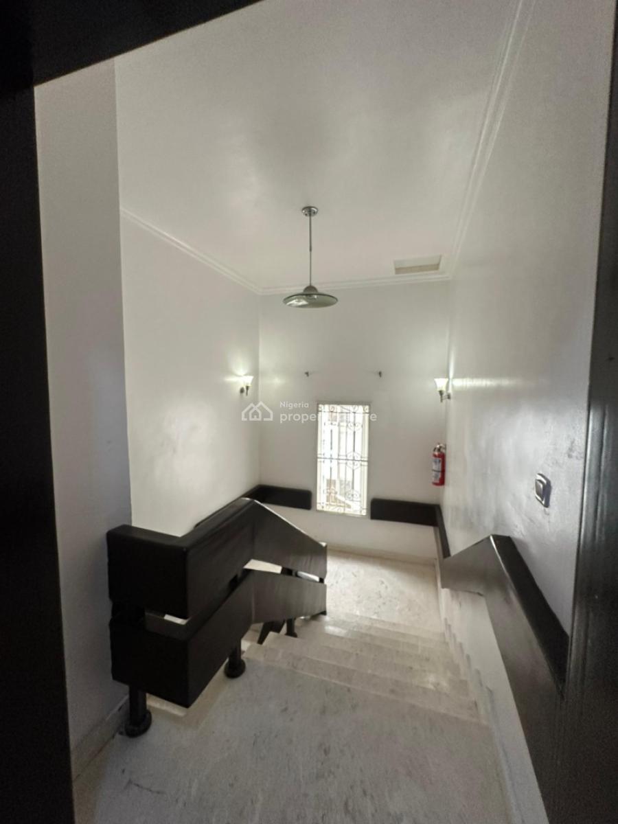Exquisite Two Bedroom Flat with Air Conditioner (last Floor), Freedow Way, Lekki Phase 1, Lekki, Lagos, House for Rent