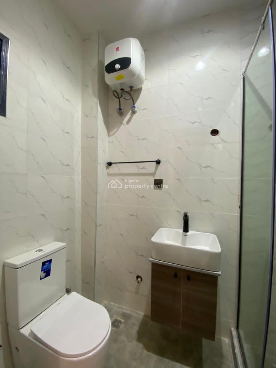 Modern 3 Bedroom Apartment with Bq, & Gym Ln a Secure Estate, Ikate, Lekki, Lagos, Flat / Apartment for Sale