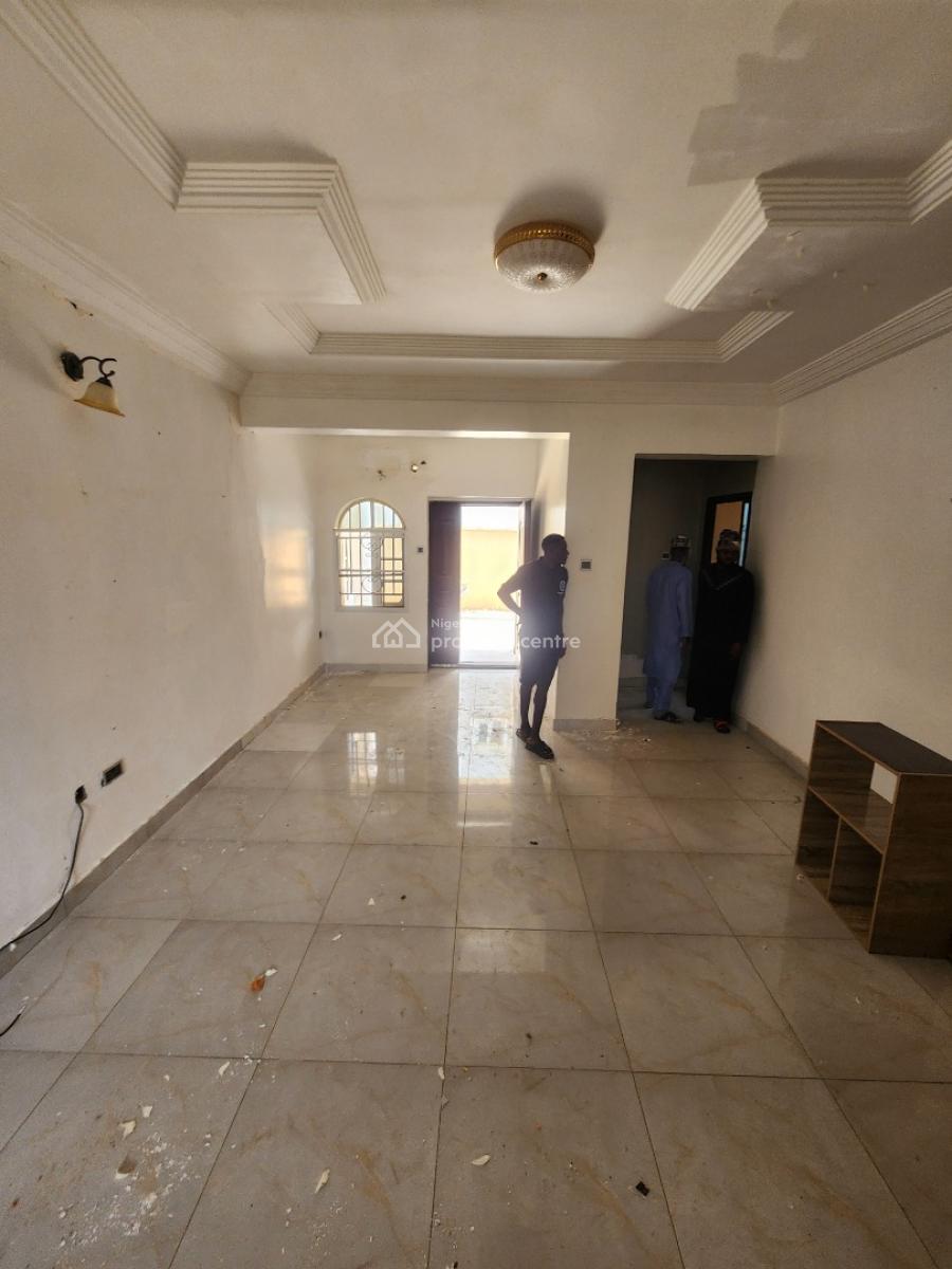 Luxury Two Bedroom Block of Flat, News Engineering, Dawaki, Gwarinpa, Abuja, Flat / Apartment for Rent