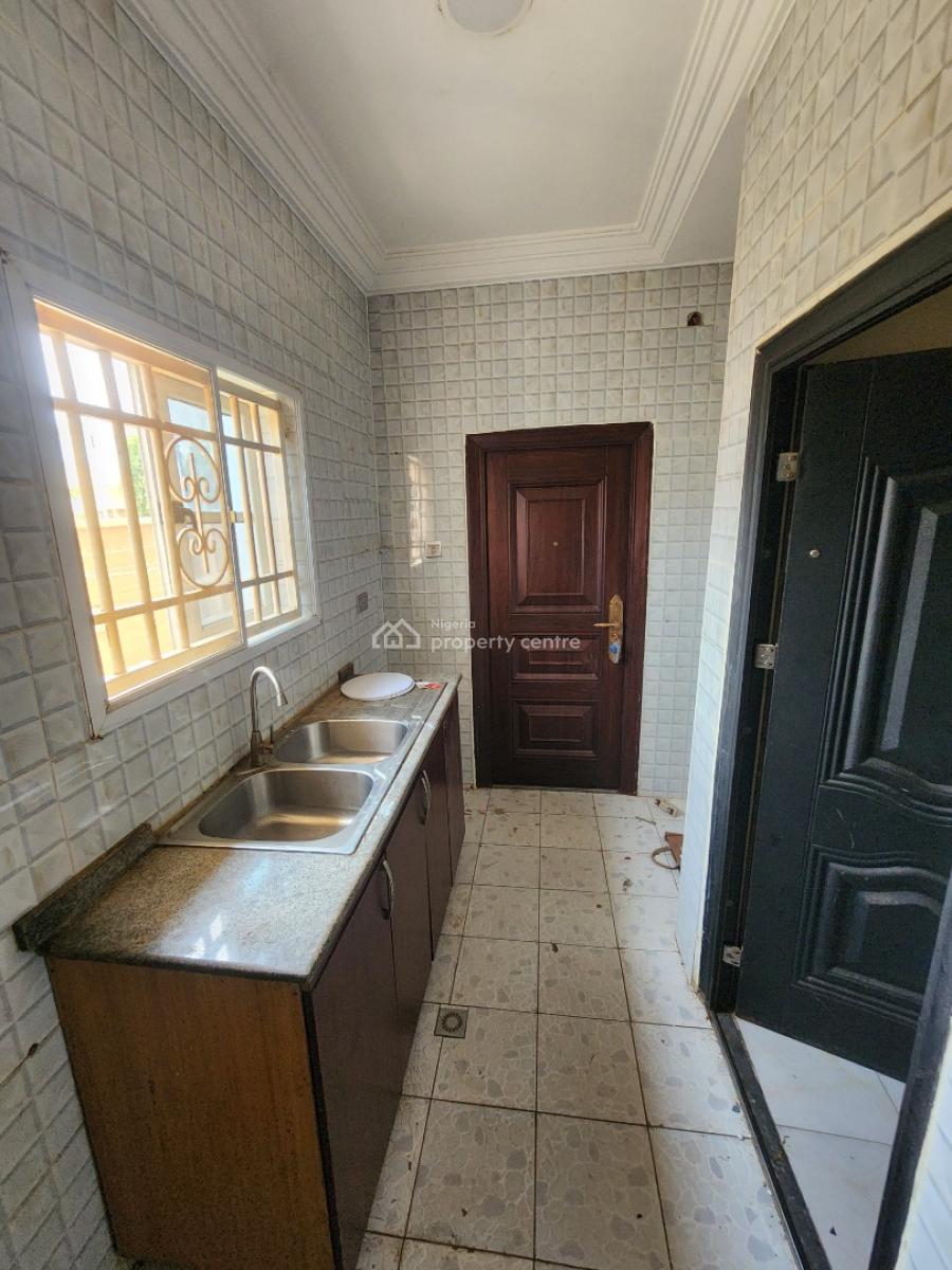 Luxury Two Bedroom Block of Flat, News Engineering, Dawaki, Gwarinpa, Abuja, Flat / Apartment for Rent