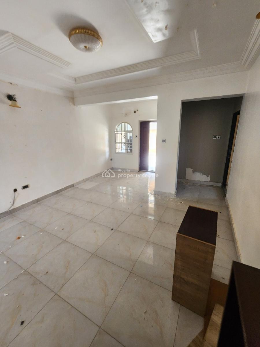 Luxury Two Bedroom Block of Flat, News Engineering, Dawaki, Gwarinpa, Abuja, Flat / Apartment for Rent