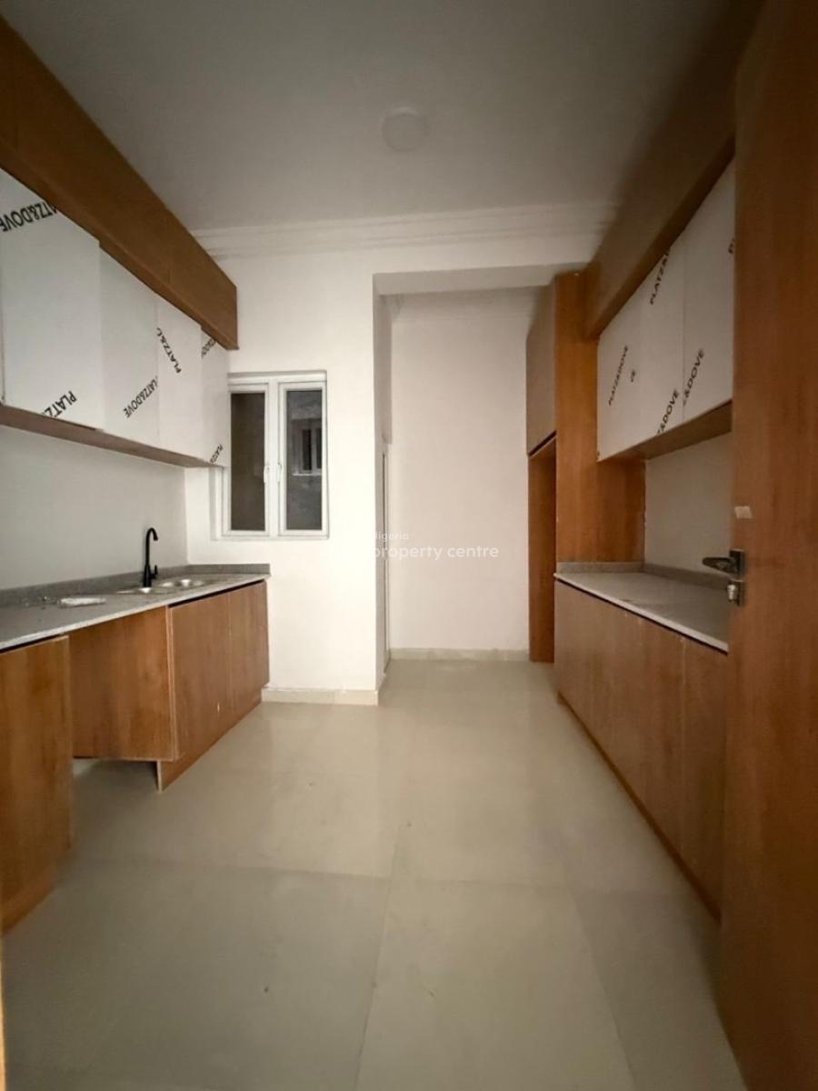 Spacious 2 Bedroom Apartment in a Secured Estate, Osapa, Lekki, Lagos, Flat / Apartment for Rent
