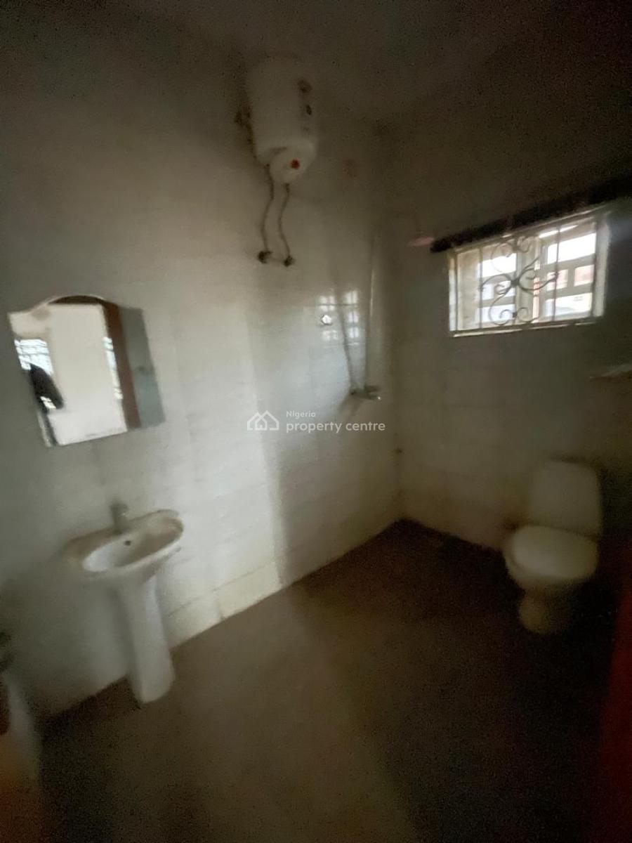 Clean 2 Bedrooms, Wuye, Abuja, Flat / Apartment for Rent