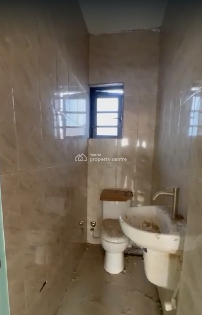 Solar Powered 2 Bedroom Flat, Gbagada, Lagos, Flat / Apartment for Rent