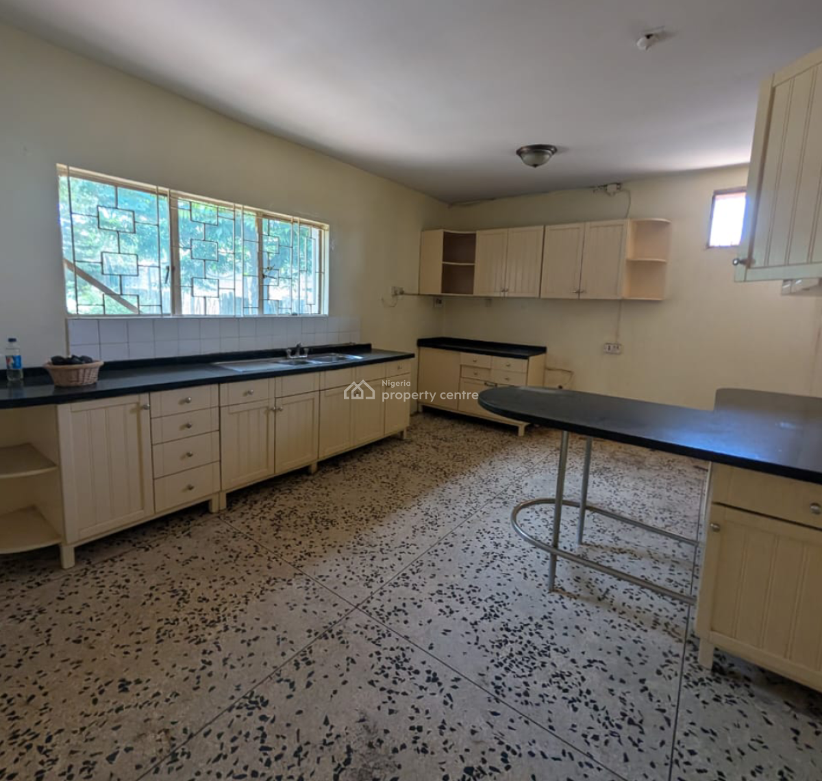 Extra Large 5 Bedroom Bungalow, Ikeja Gra, Ikeja, Lagos, Flat / Apartment for Rent