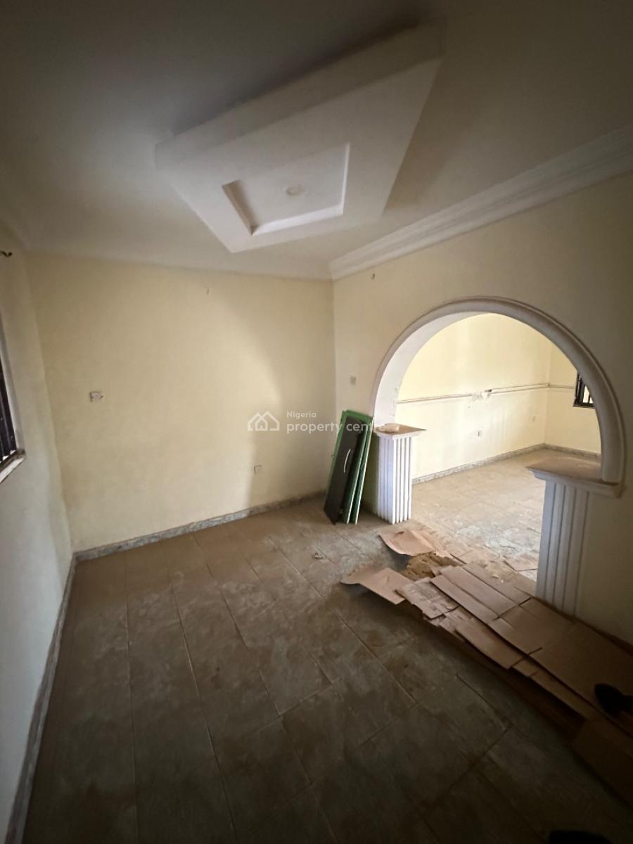 5 Bedroom Semidetached Duplex with a Spacious Compound in a Cool Area, Phase 4, Kubwa, Abuja, Semi-detached Duplex for Sale