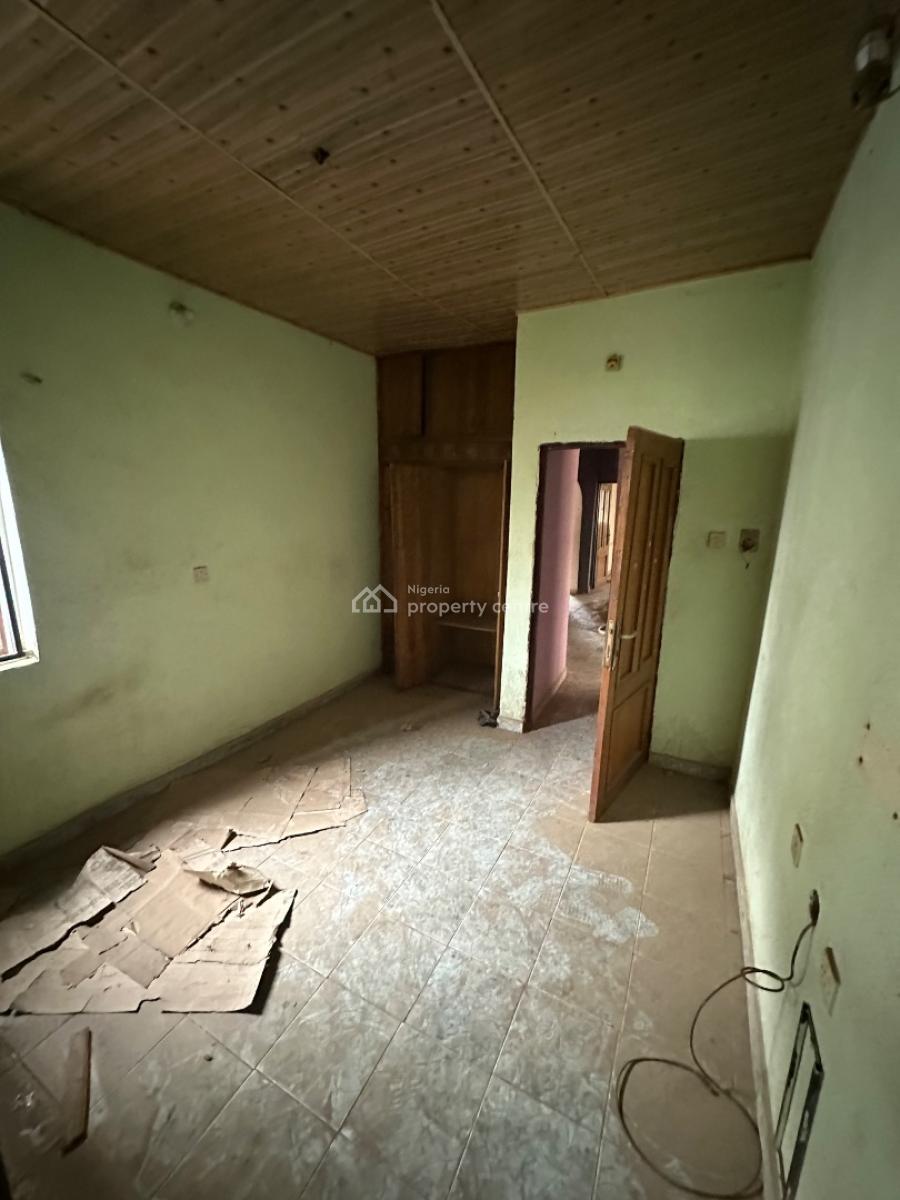 5 Bedroom Semidetached Duplex with a Spacious Compound in a Cool Area, Phase 4, Kubwa, Abuja, Semi-detached Duplex for Sale