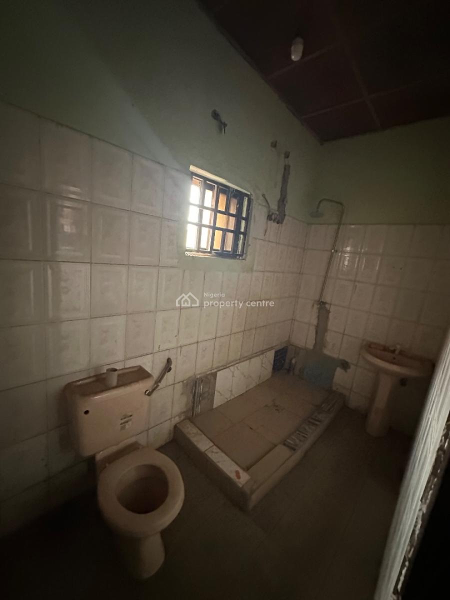 5 Bedroom Semidetached Duplex with a Spacious Compound in a Cool Area, Phase 4, Kubwa, Abuja, Semi-detached Duplex for Sale