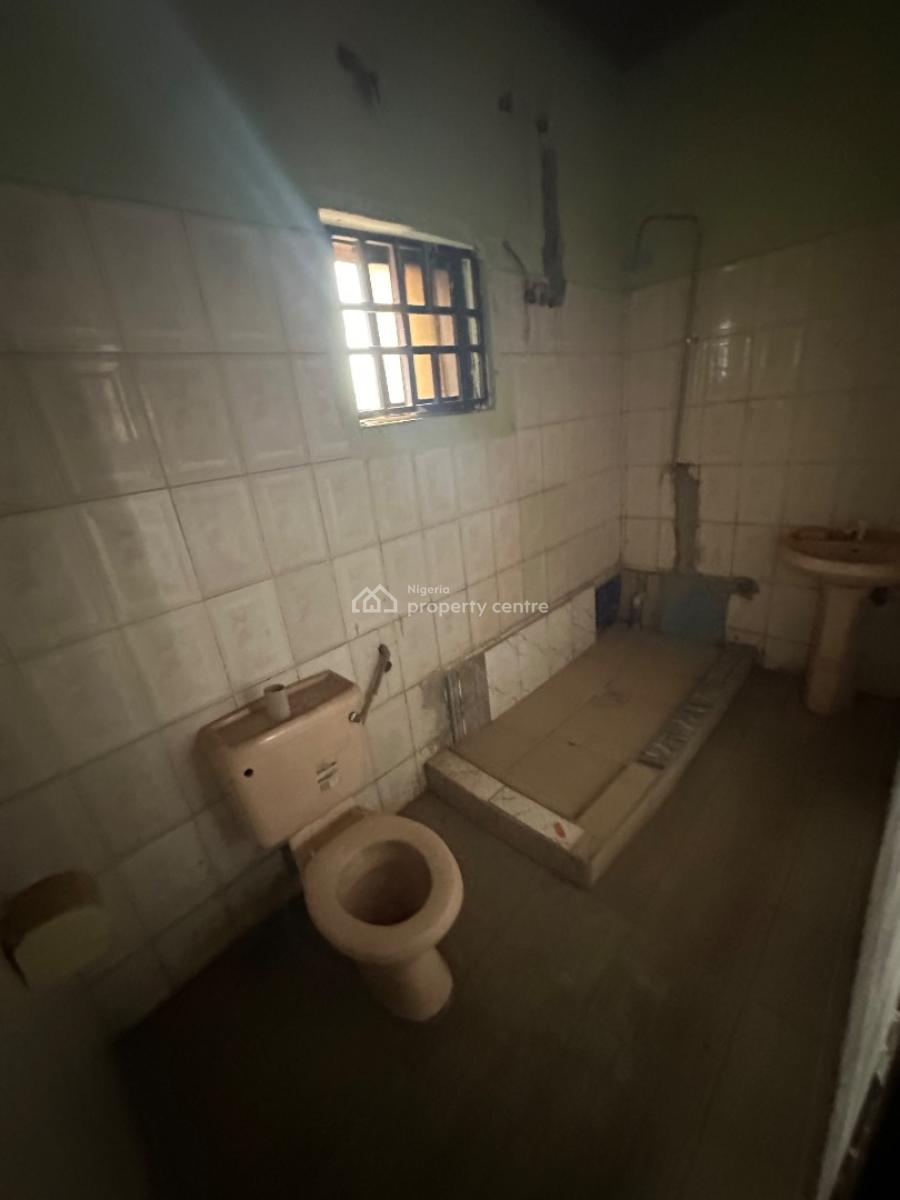 5 Bedroom Semidetached Duplex with a Spacious Compound in a Cool Area, Phase 4, Kubwa, Abuja, Semi-detached Duplex for Sale