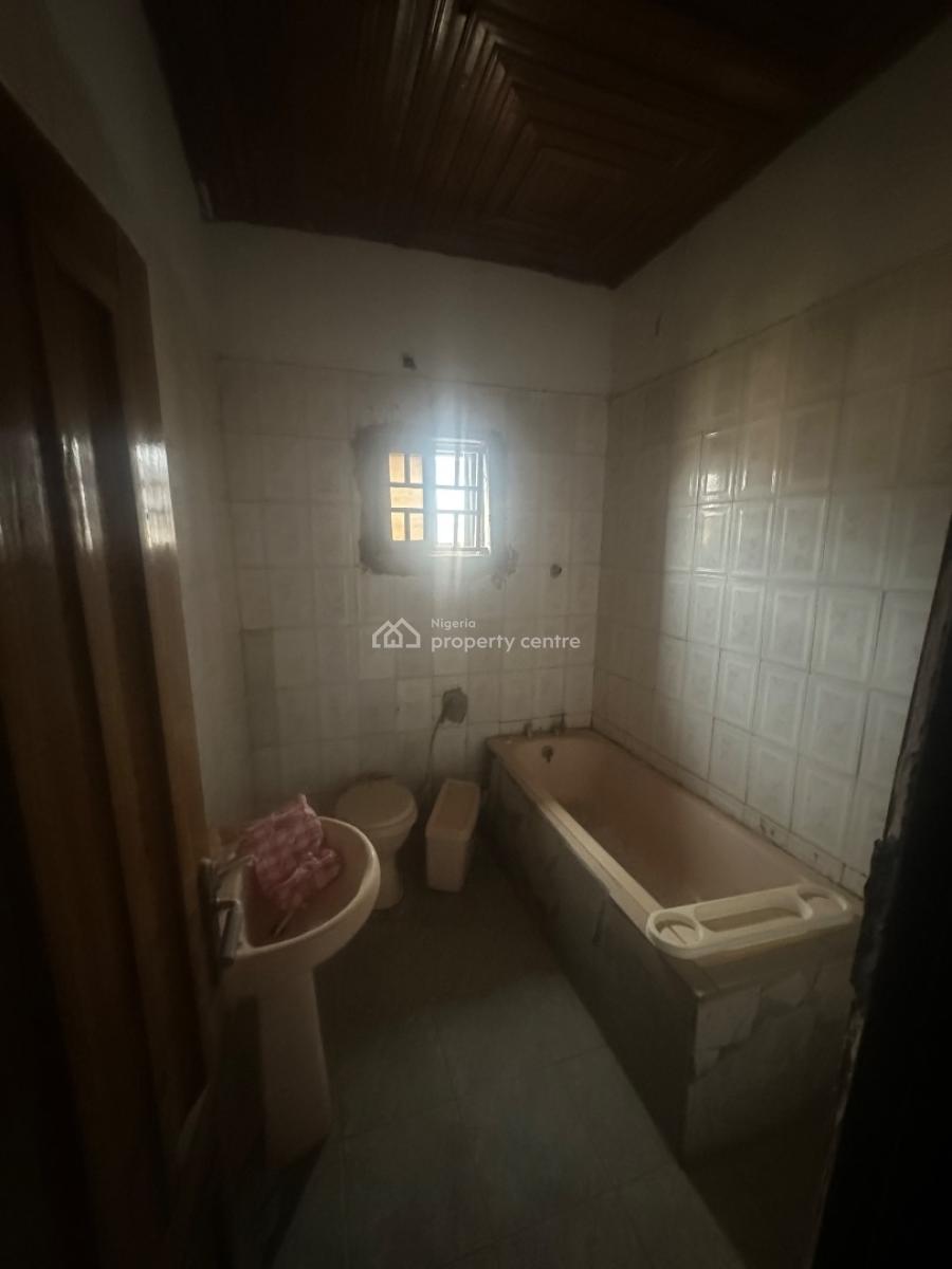 5 Bedroom Semidetached Duplex with a Spacious Compound in a Cool Area, Phase 4, Kubwa, Abuja, Semi-detached Duplex for Sale