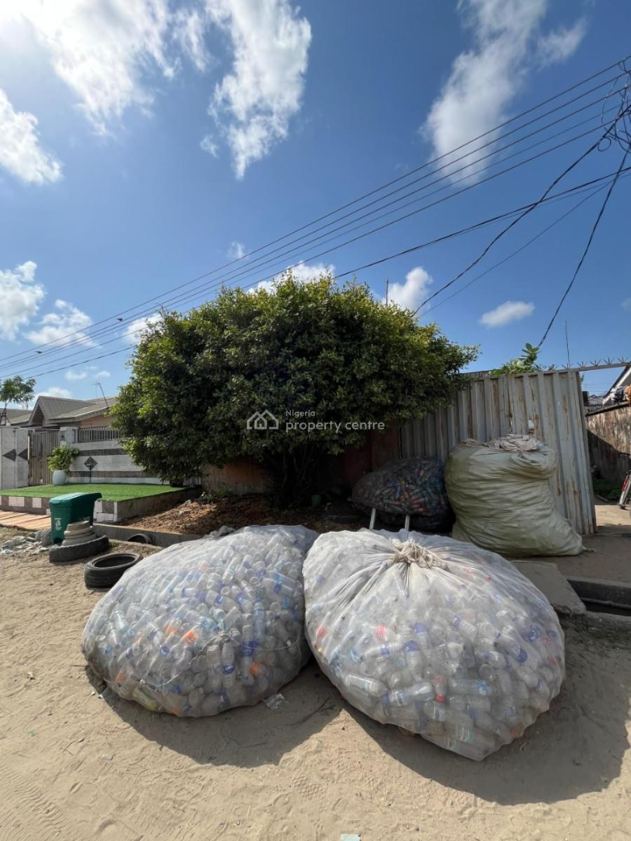 Demolishable 3 Bedroom Bungalow, Abraham Adesanya Estate, Ajah, Lagos, Detached Bungalow for Sale