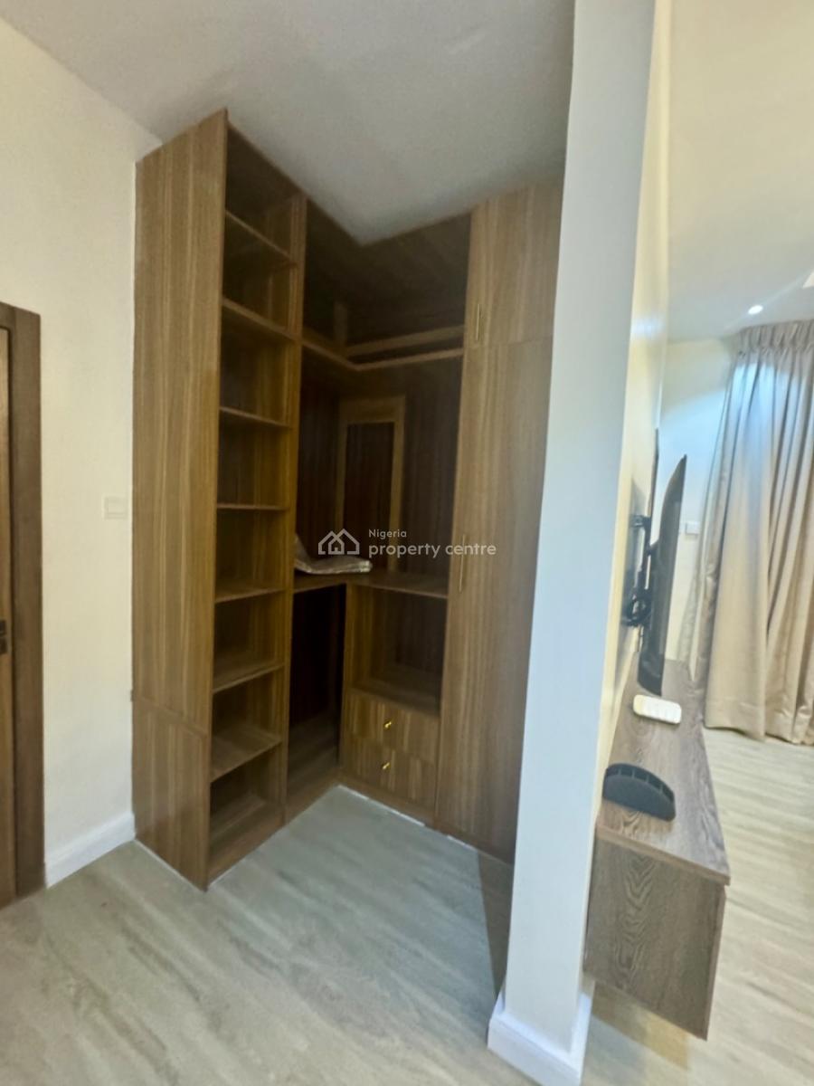 Luxury (2nd Floor) 3 Bedroom Furnished Apartment, Off Freedom Way, Lekki Phase 1, Lekki, Lagos, Flat / Apartment for Sale