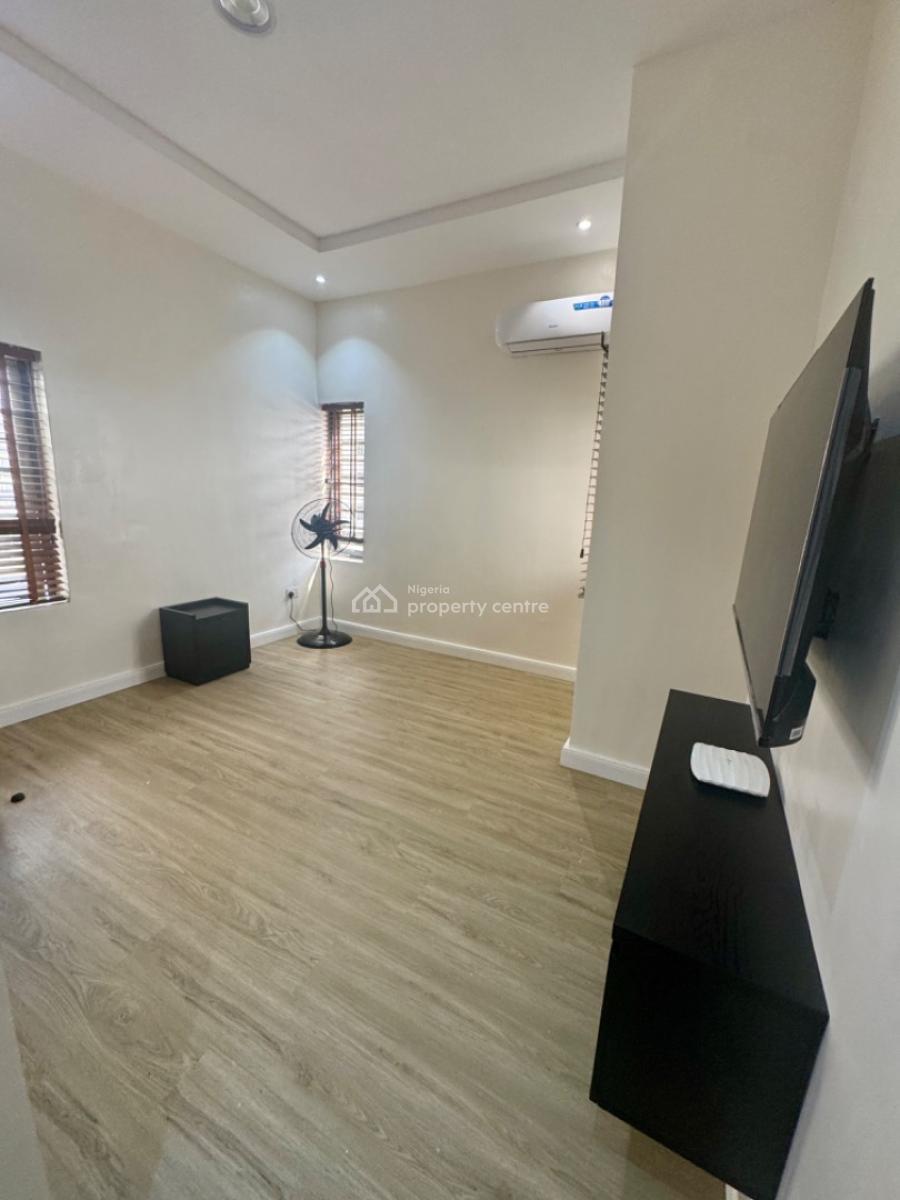 Luxury (2nd Floor) 3 Bedroom Furnished Apartment, Off Freedom Way, Lekki Phase 1, Lekki, Lagos, Flat / Apartment for Sale