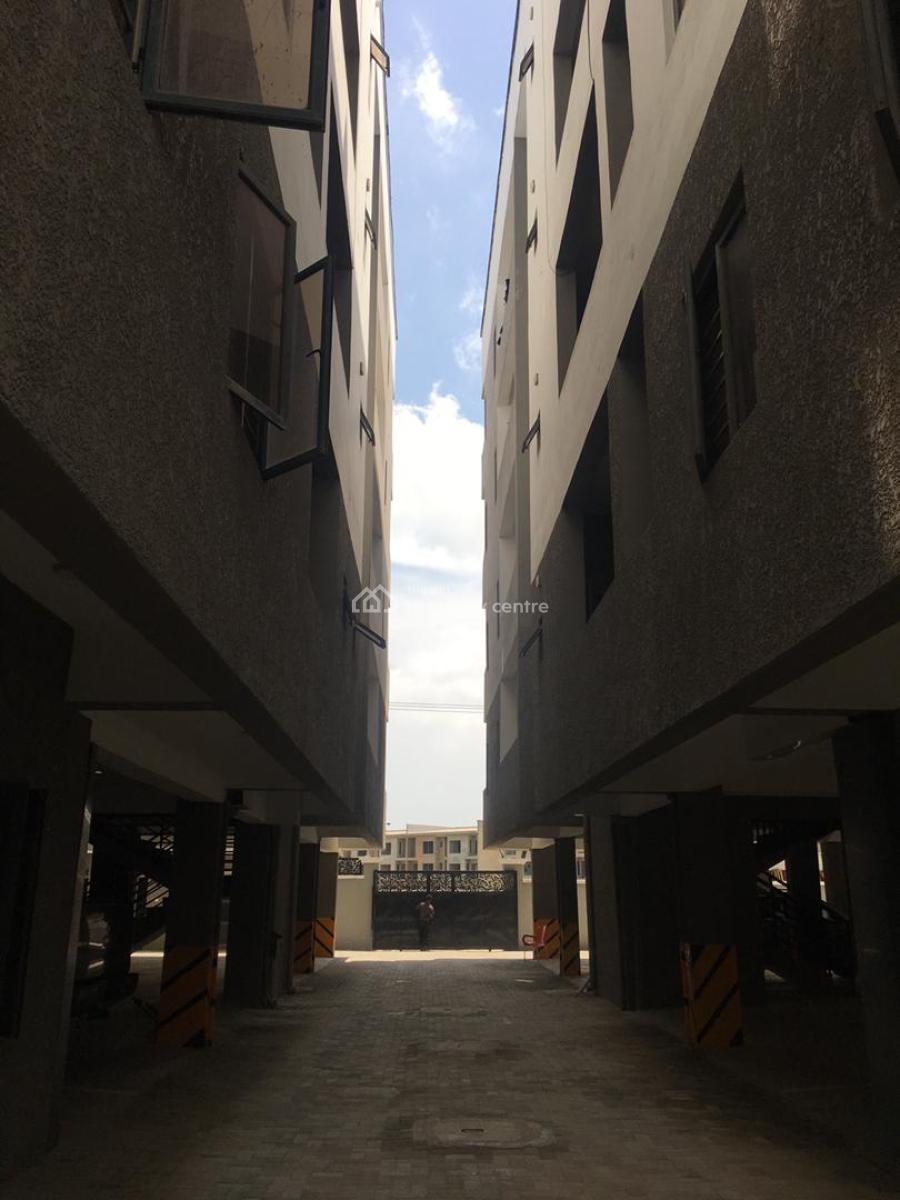 Luxury (2nd Floor) 3 Bedroom Furnished Apartment, Off Freedom Way, Lekki Phase 1, Lekki, Lagos, Flat / Apartment for Sale