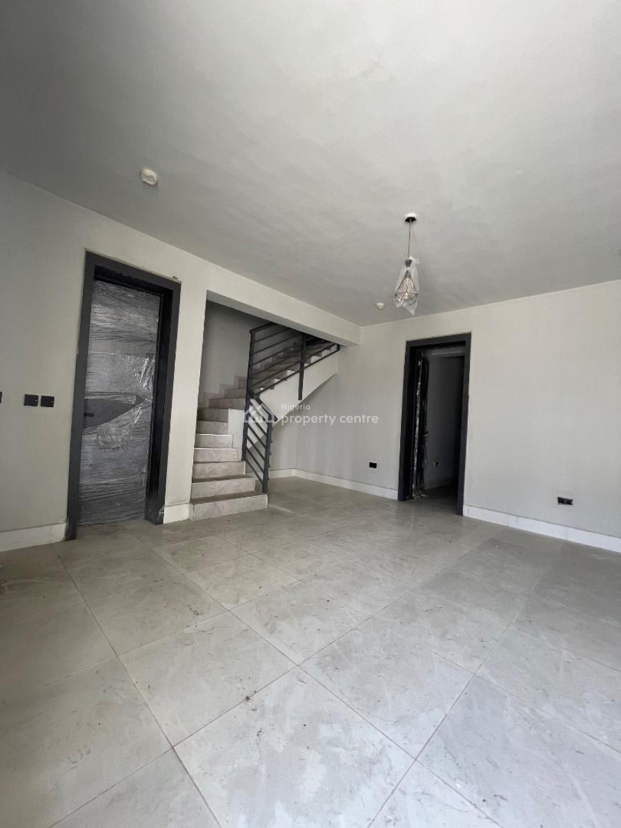 4 Bedroom Terrace Duplex on 2 Floors, Ilasan, Lekki, Lagos, Terraced Duplex for Sale
