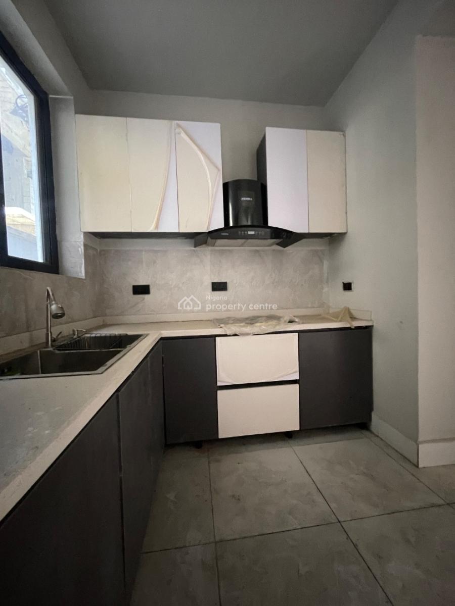 4 Bedroom Terrace Duplex on 2 Floors, Ilasan, Lekki, Lagos, Terraced Duplex for Sale