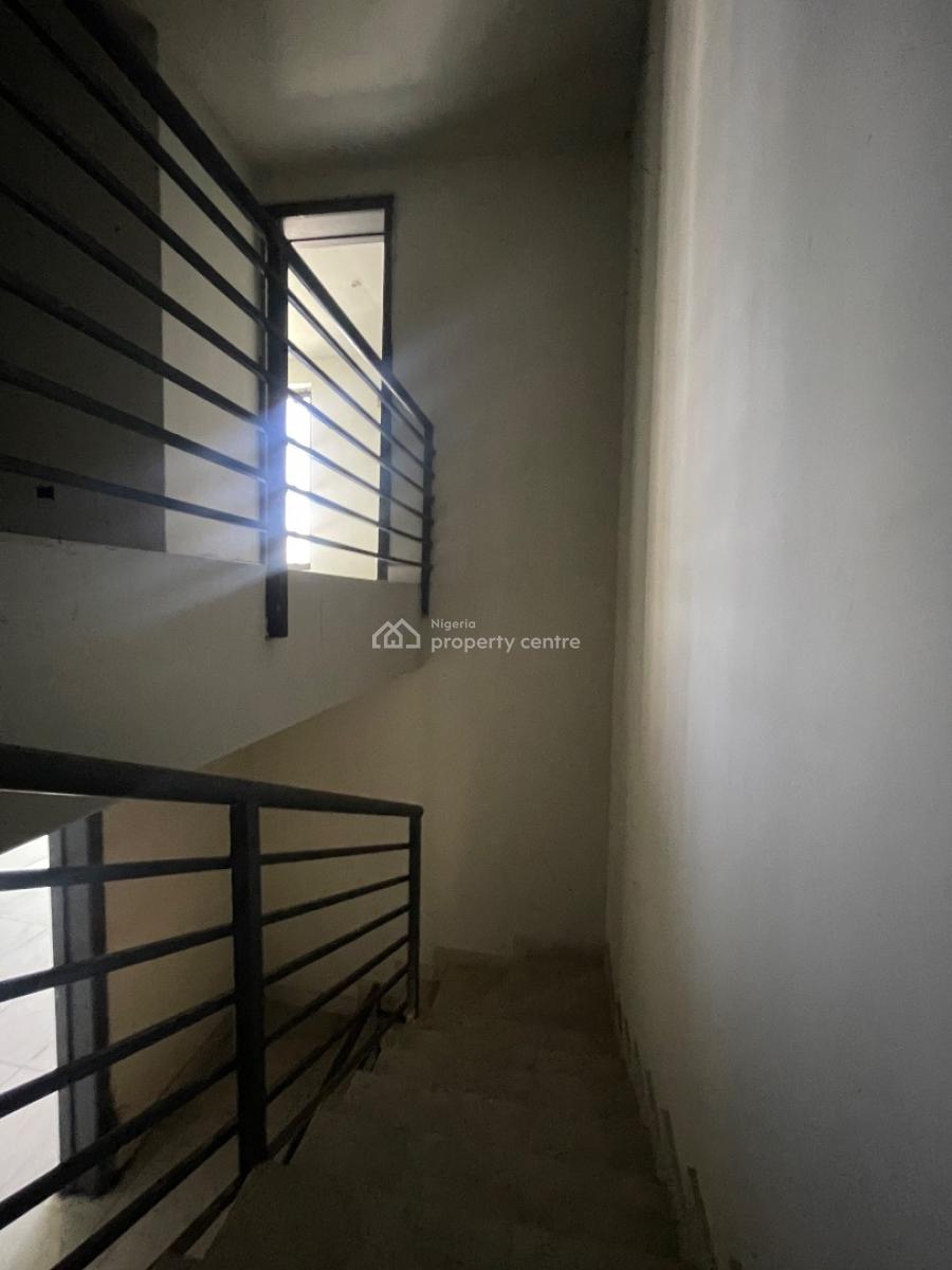 4 Bedroom Terrace Duplex on 2 Floors, Ilasan, Lekki, Lagos, Terraced Duplex for Sale