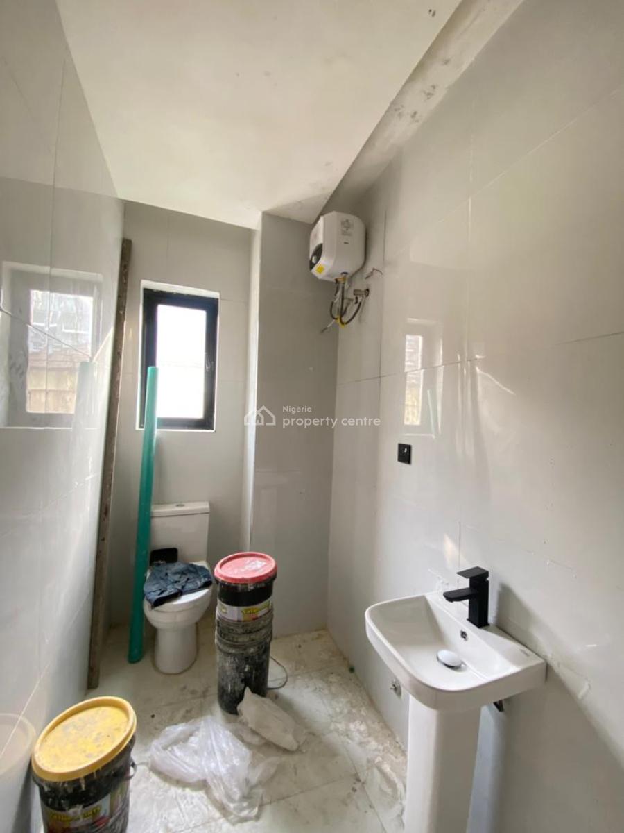 Neatly 2 Bedroom Apartment with Swimming Pool Available, Ikate, Lekki, Lagos, Flat / Apartment for Sale