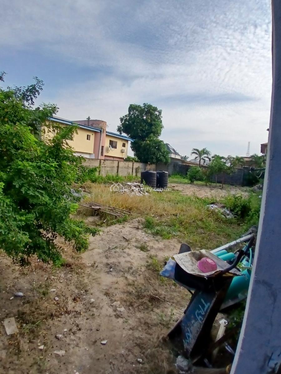 Block of 11 Units of Flats (2 Bedrooms & Mini Flats), Ajah, Lagos, Block of Flats for Sale