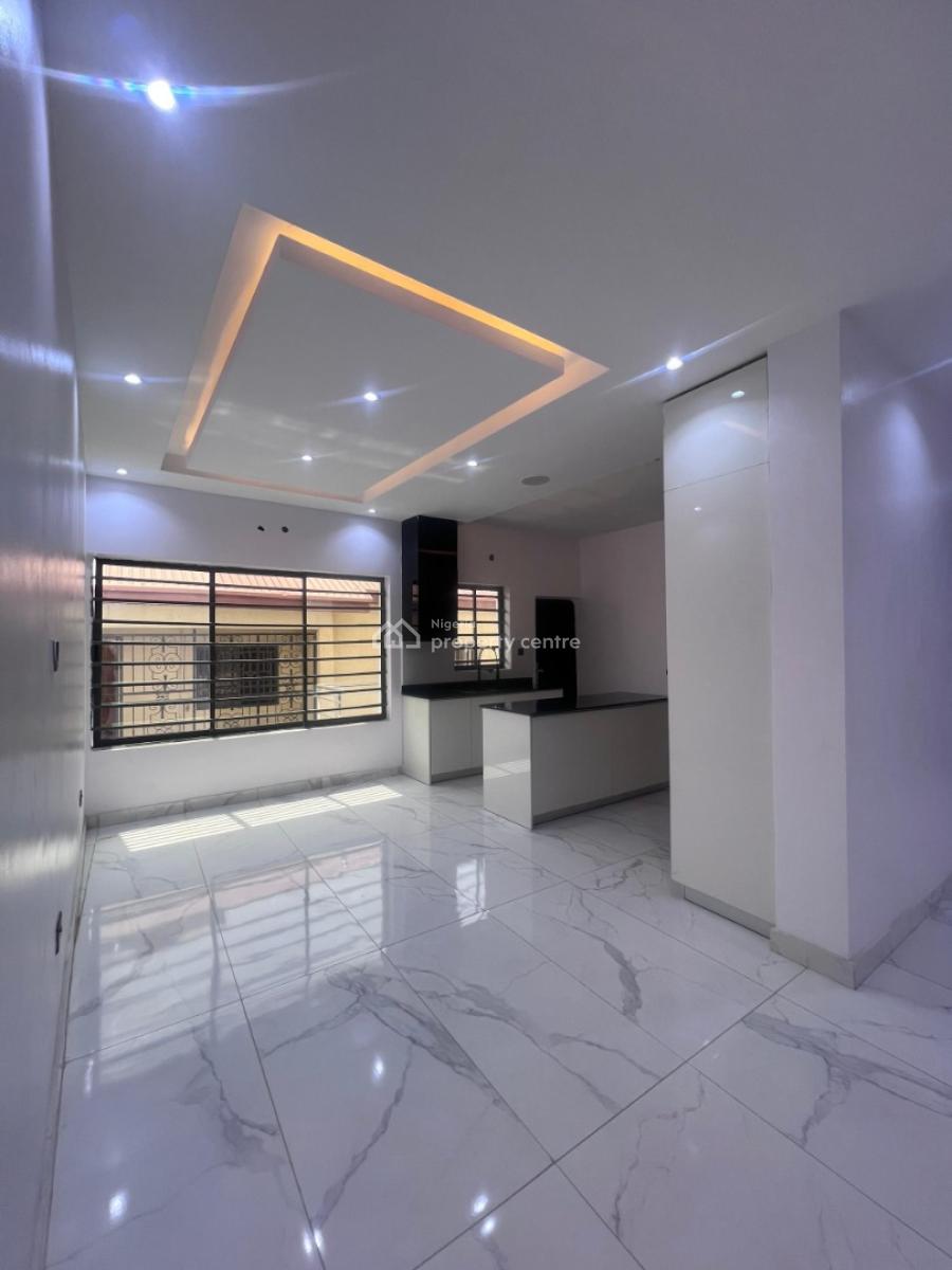 Brand New Serviced 3 Bedroom Apartments with Bq, Lekki Phase 1, Lekki, Lagos, Block of Flats for Sale