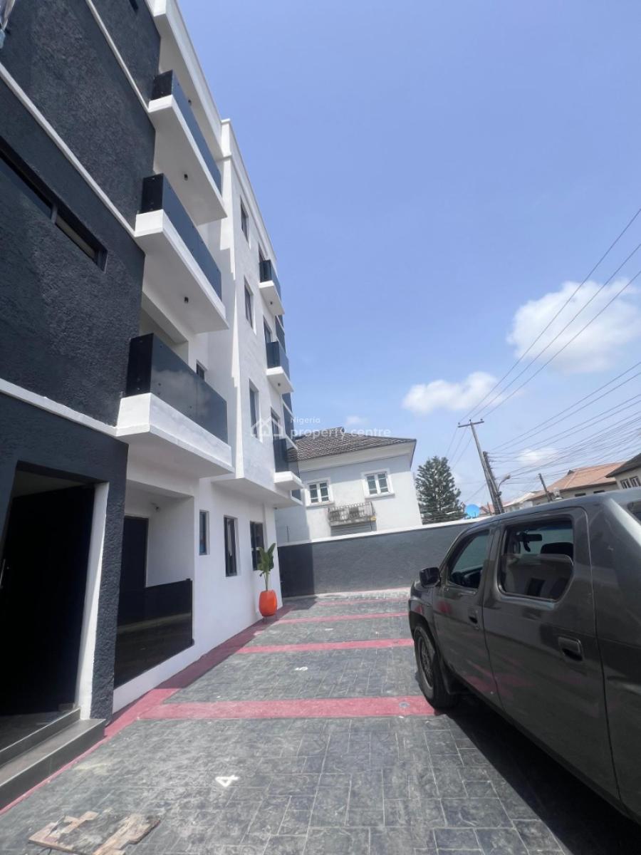 Brand New Serviced 3 Bedroom Apartments with Bq, Lekki Phase 1, Lekki, Lagos, Block of Flats for Sale